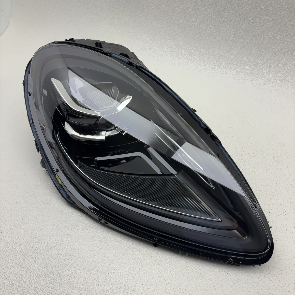 2022-2023 Porsche Macan RT LED Headlight Assembly Oem