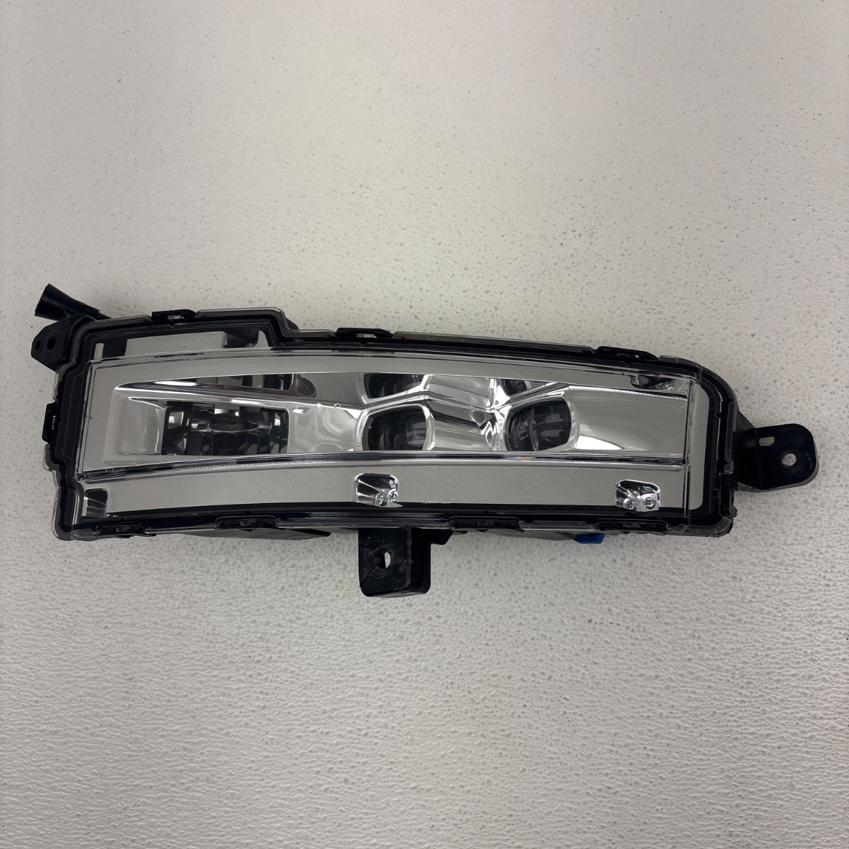 2021-2024 Rivian R1T R1S Front Left Driver LED Fog Light Lamp Oem