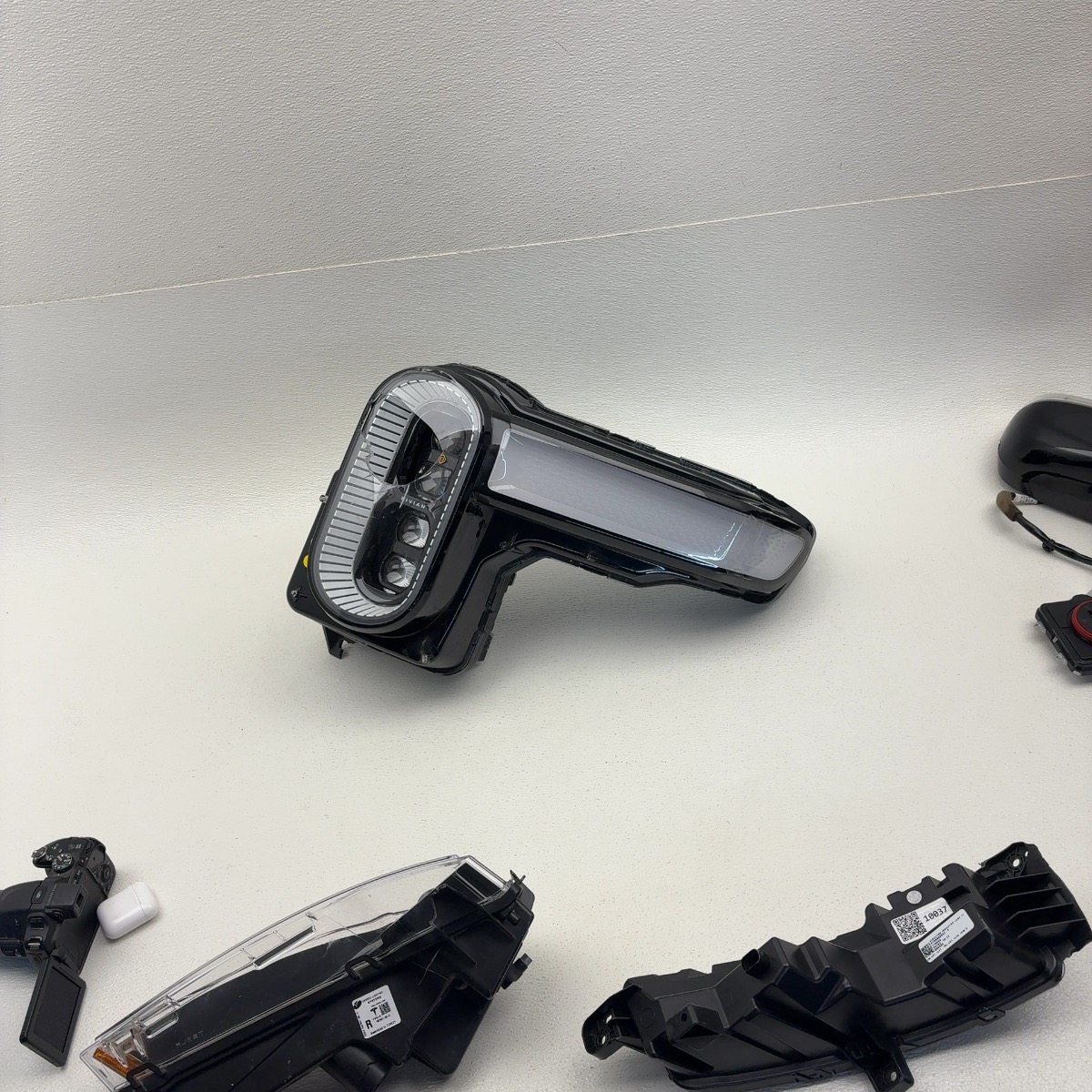 Rivian R1T Driver Headlight Full Led