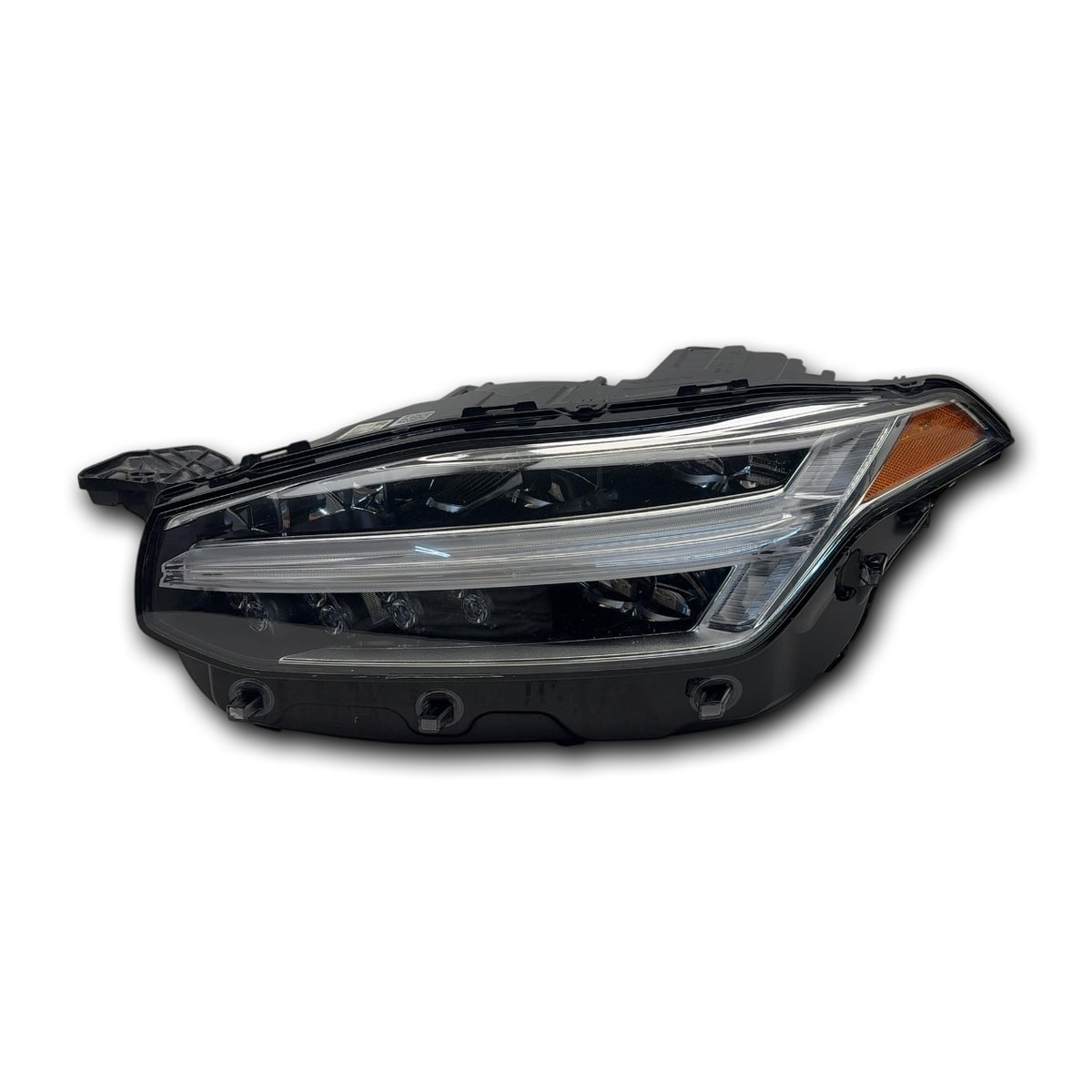 Volvo XC90 headlight, left