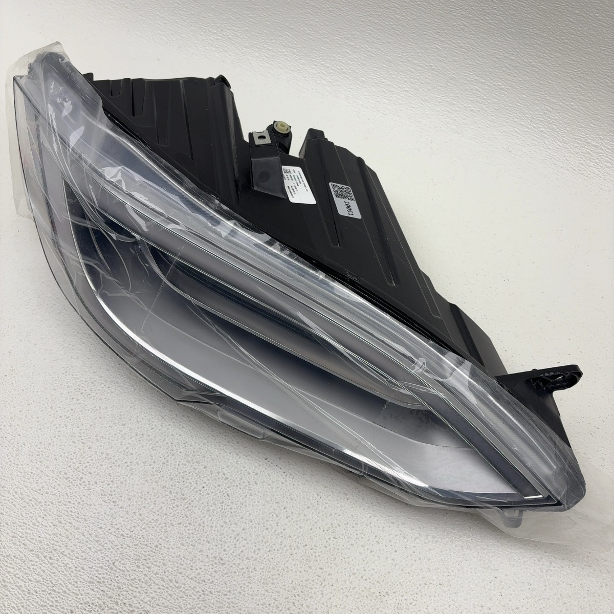 2016-2020 Tesla Model S Front Right LED Headlight Assembly Oem
