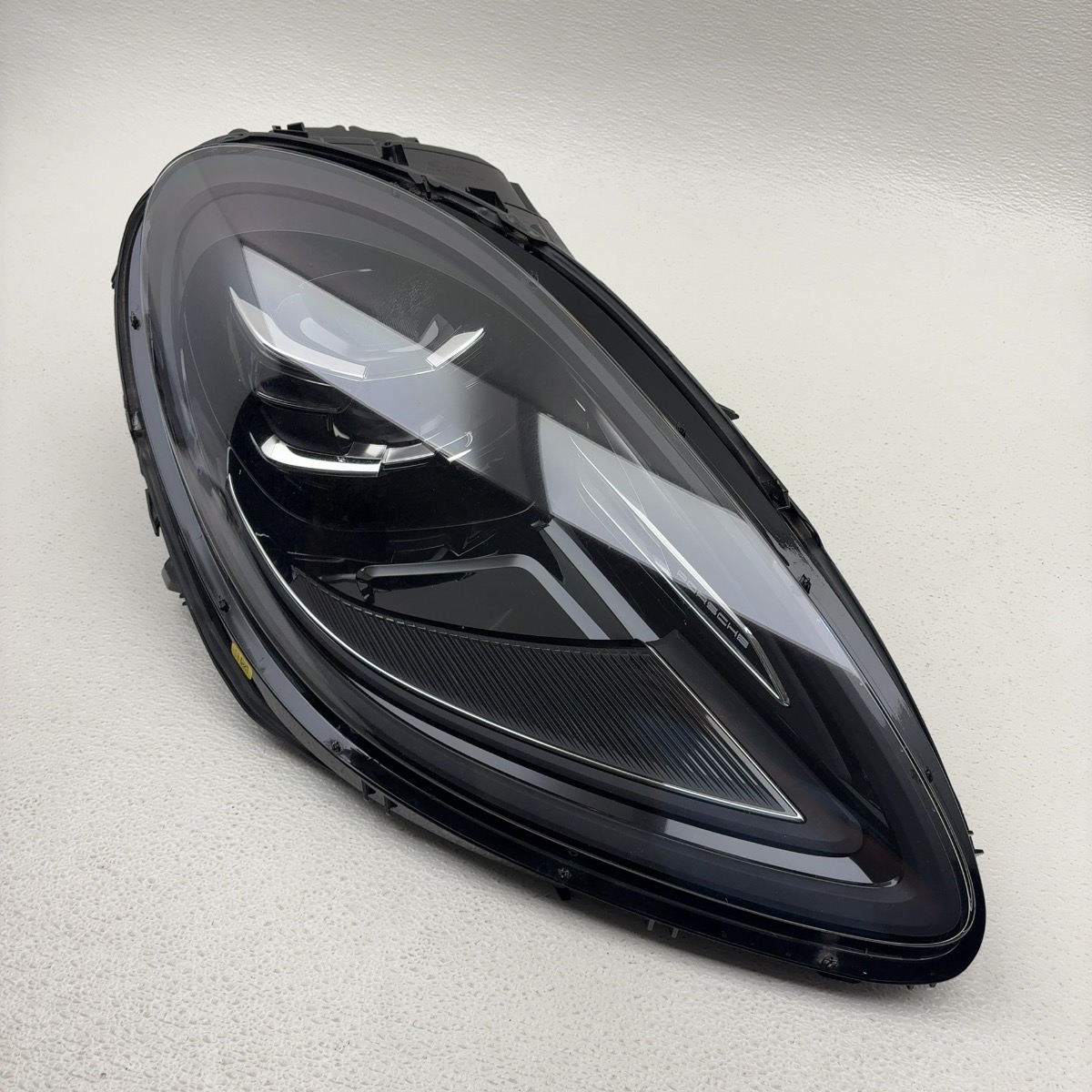 2019-2026 Porsche Macan Right Passenger LED PDLS Headlight Oem