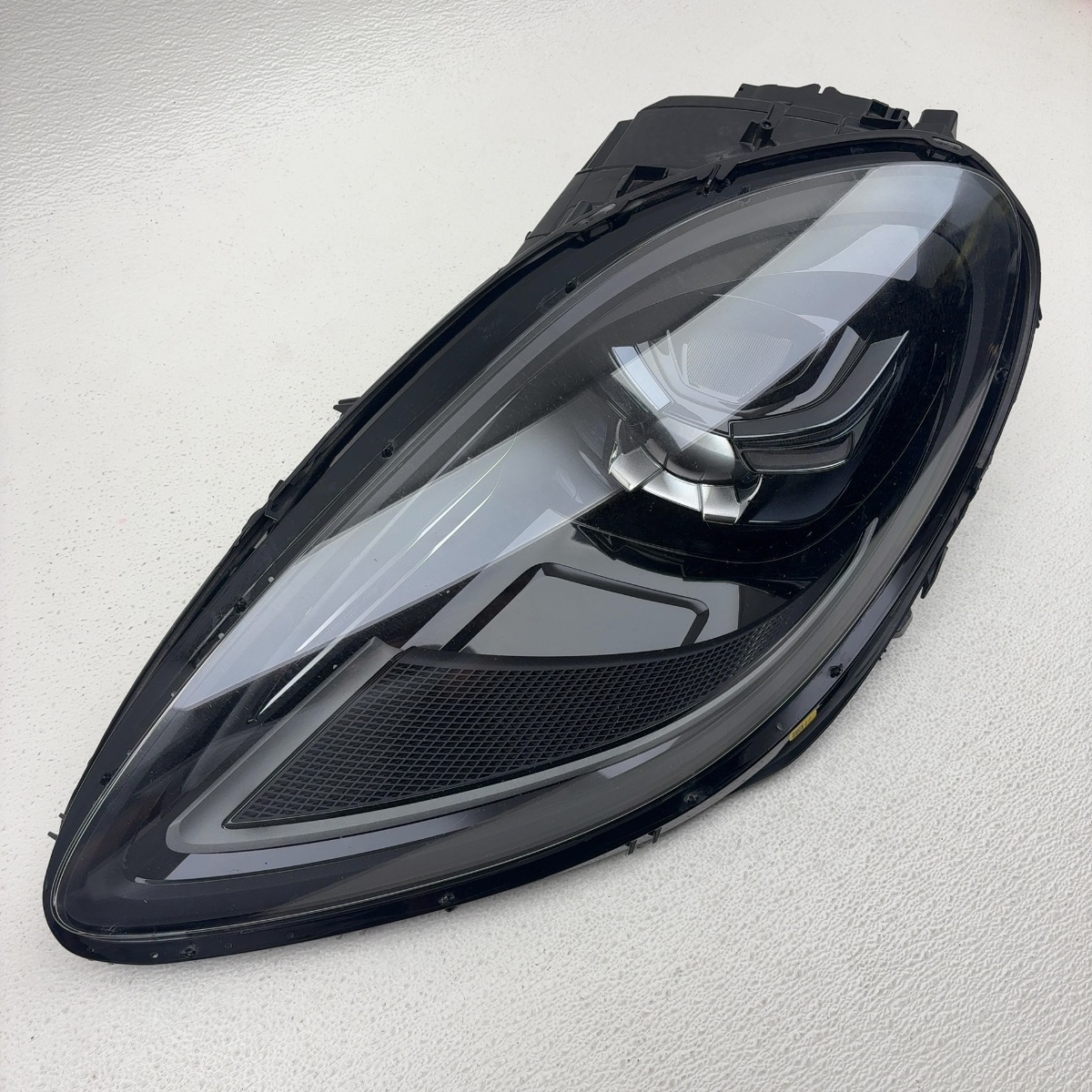 2019-2025 Porsche Macan Left LH Driver LED Headlight Lamp Oem