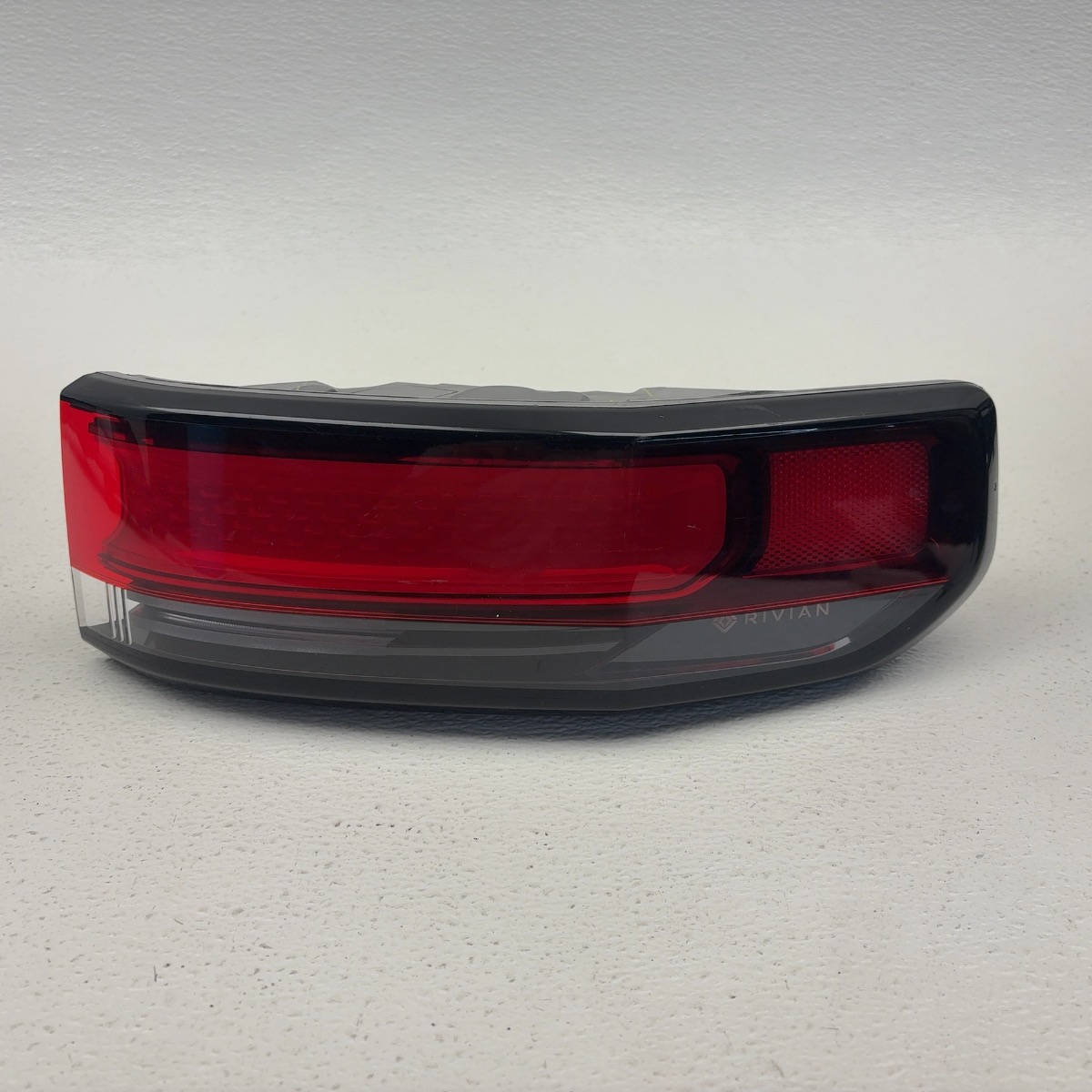 Rivian R1S Right Tail Light Led