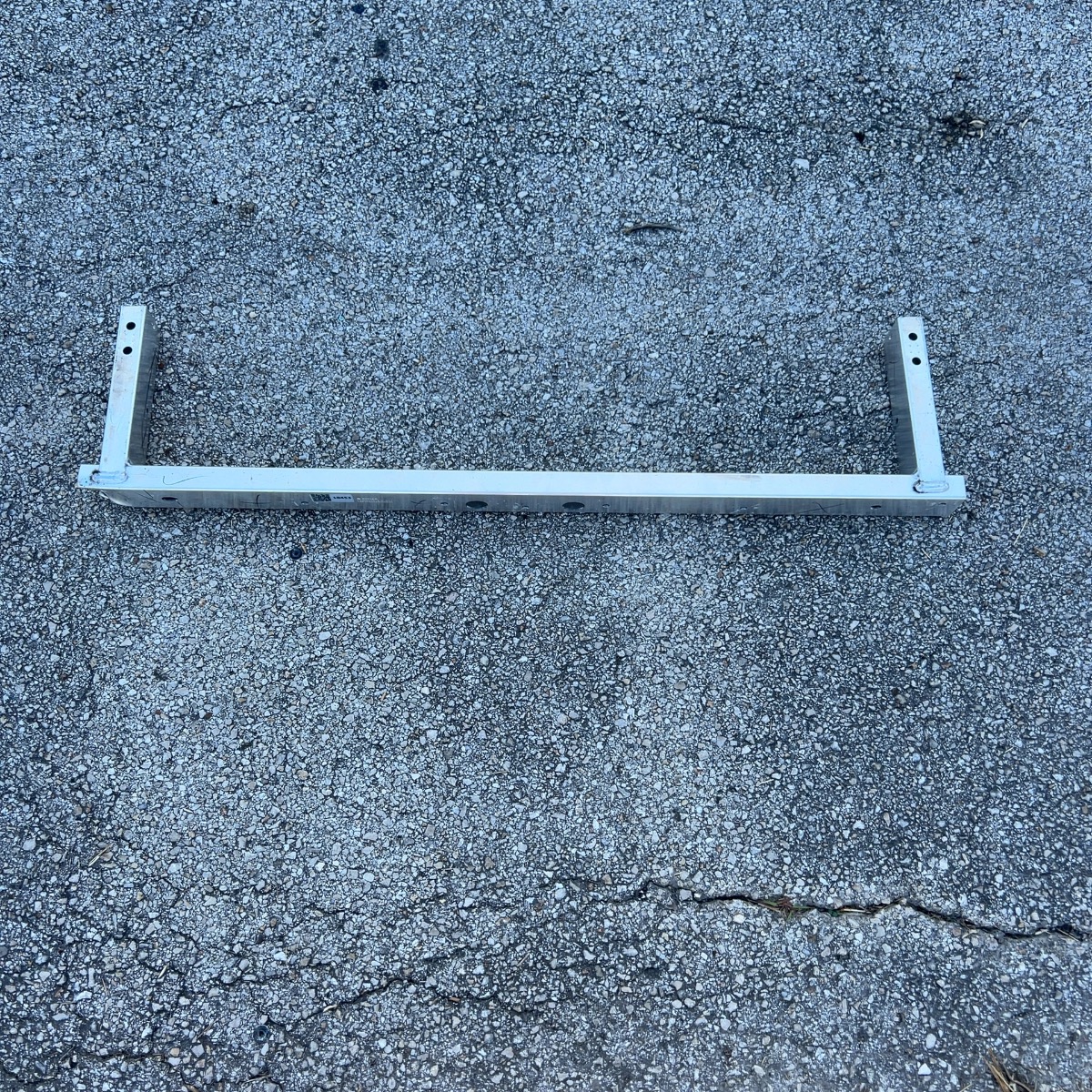 20-24 Rivian R1T R1S Rear Lower Reinforcement Bar Beam Support Oem